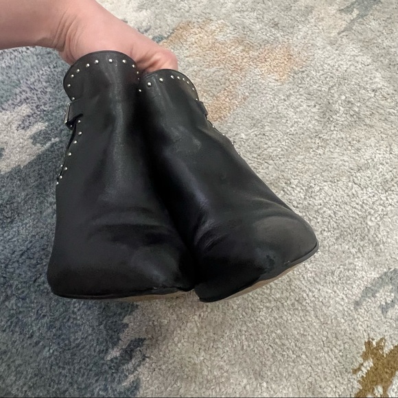 Bella Vita Delfina Black Leather Booties - Picture 7 of 7